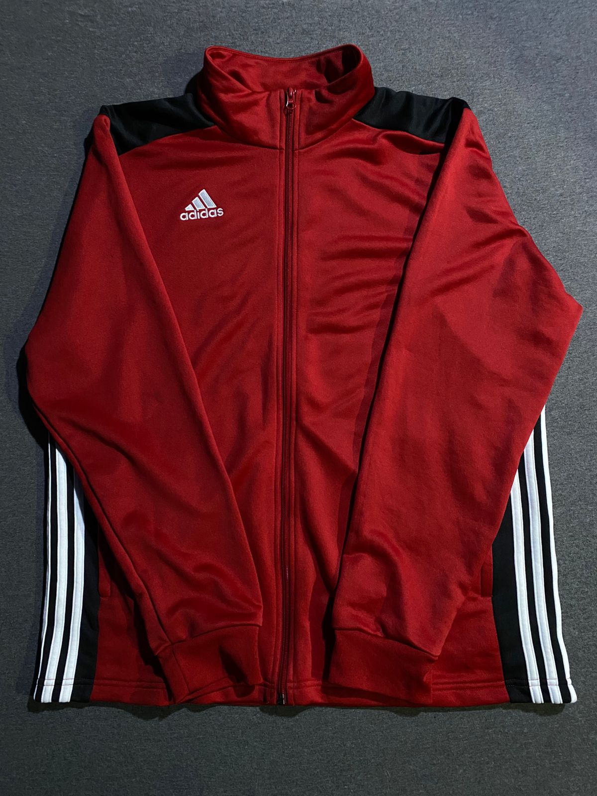 CASACA ADIDAS ROJA VINTAGE
